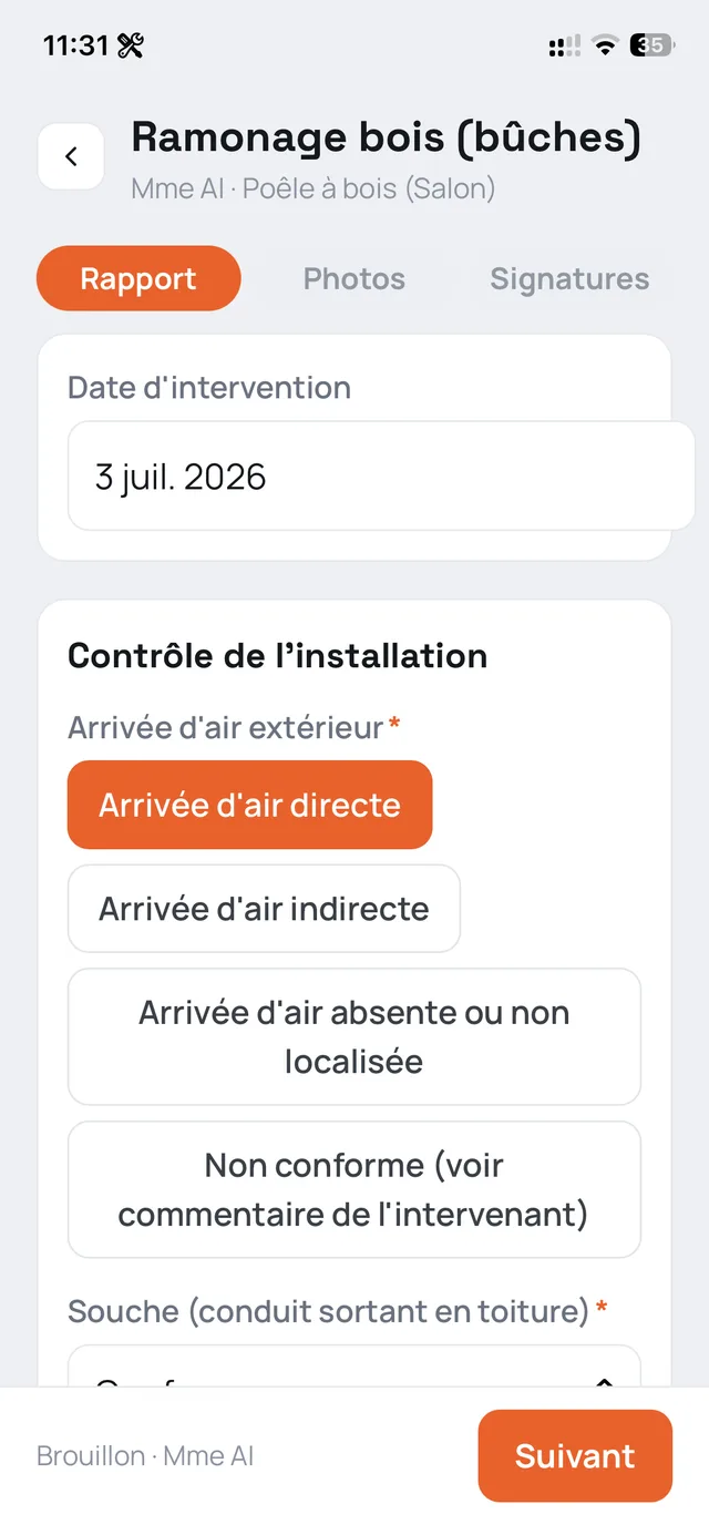 L'éditeur de rapport de ramonage bois avec les champs de contrôle de l'installation