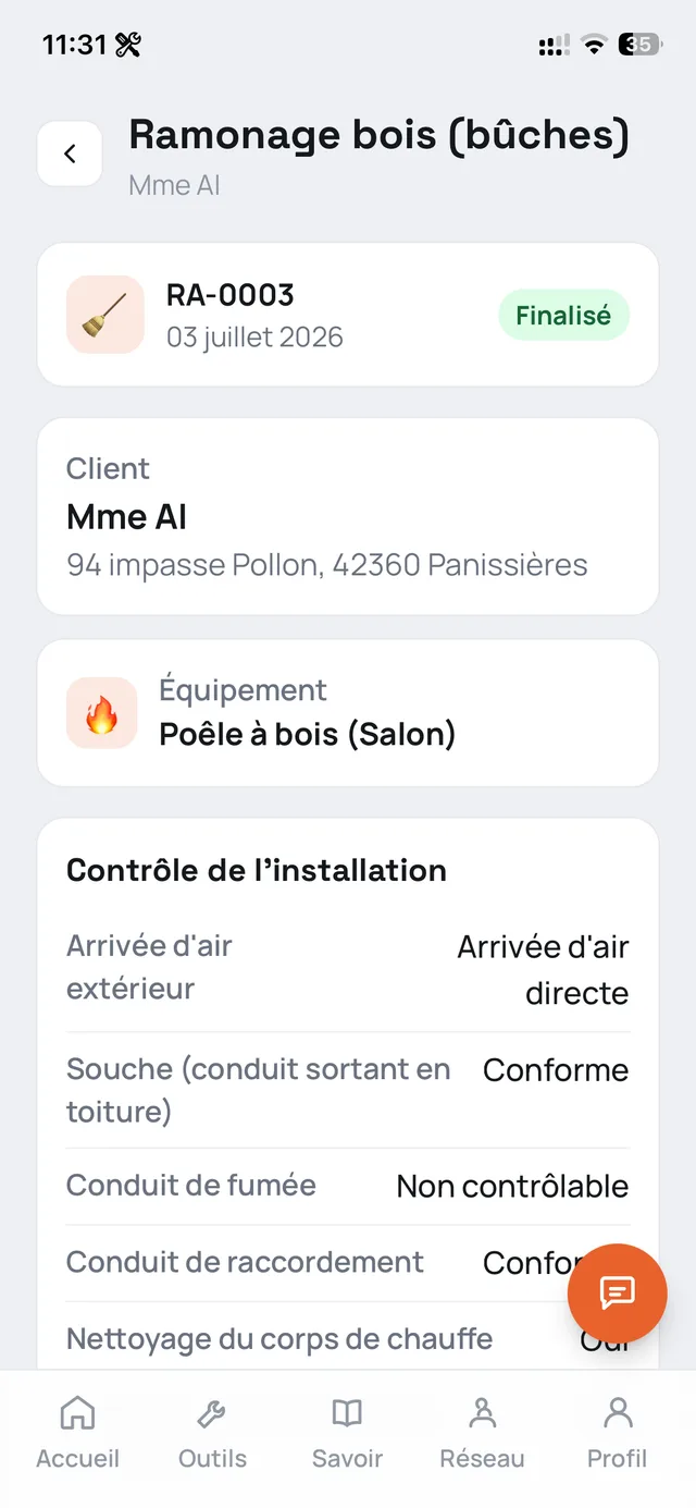 Un rapport finalisé : numéro, client, équipement et contrôles de l'installation